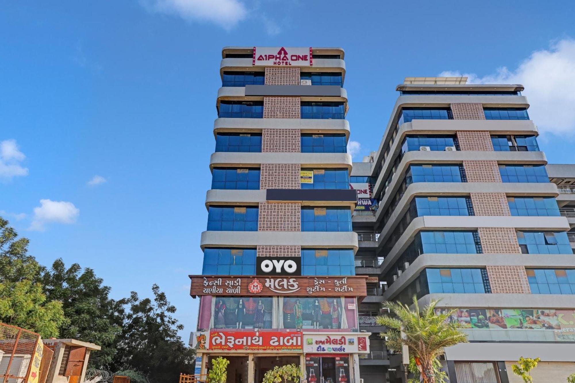 Hotel Collection O Alpha One Ahmadábád Exteriér fotografie